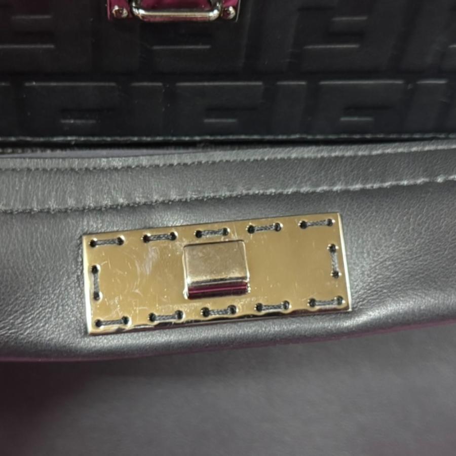 FENDI（フェンディ） ピーカブー フィット セレリア ショルダーバッグ