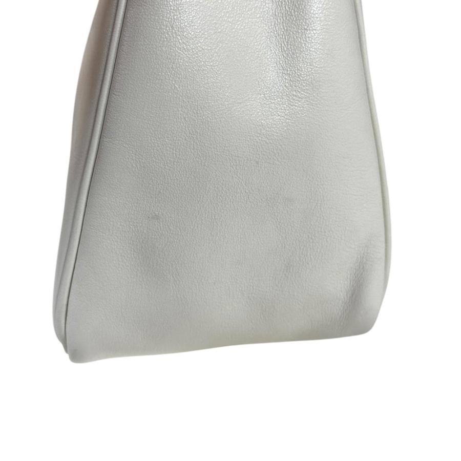 PRADA（プラダ） トライアングル ショルダーバッグ レザー 1BH190