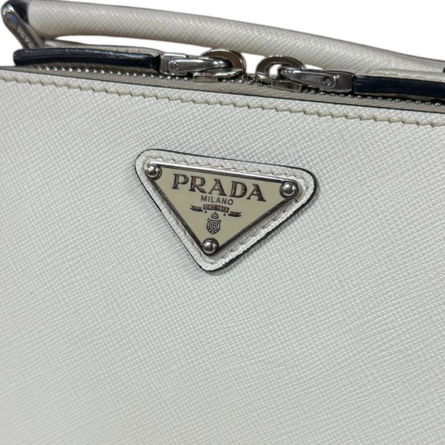 PRADA（プラダ） サフィアーノ ショルダーバッグ レザー ホワイト