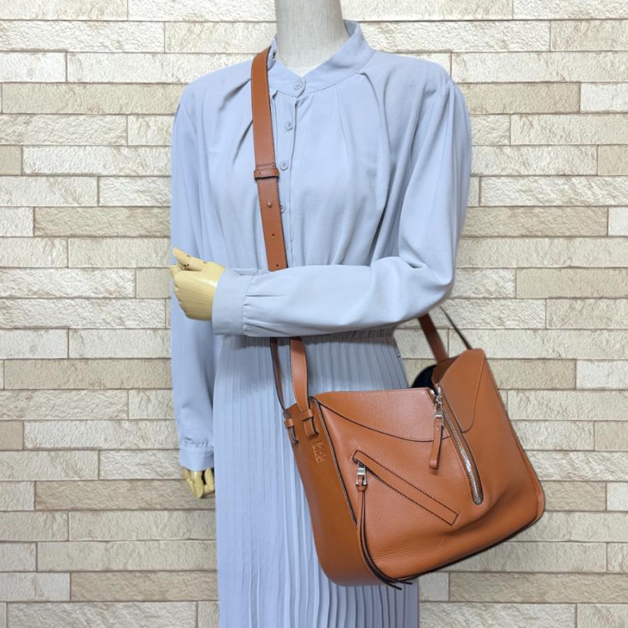 LOEWE（ロエベ） ハンモック スモール ショルダーバッグ レザー 387.30