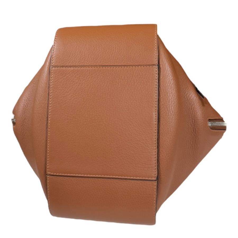 LOEWE（ロエベ） ハンモック スモール ショルダーバッグ レザー 387.30