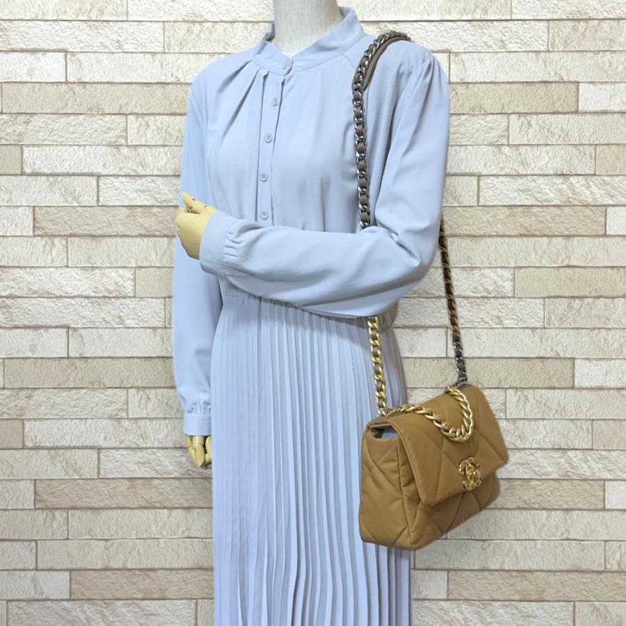 CHANEL（シャネル） シャネル19 ショルダーバッグ コットンキャンバス