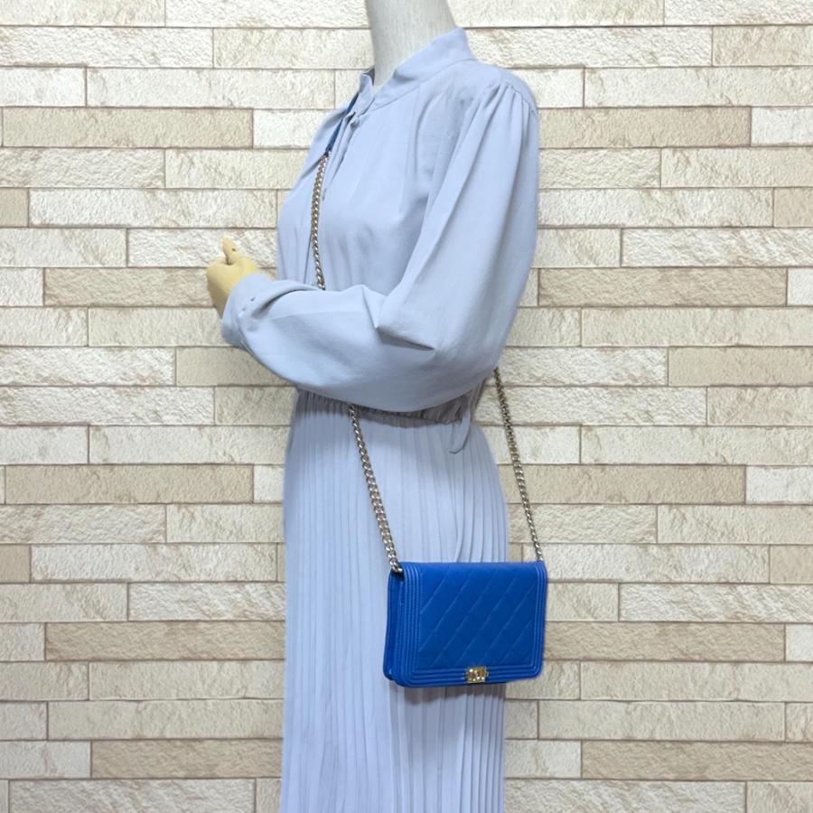 CHANEL（シャネル） ボーイシャネル ショルダーバッグ レザー A81969