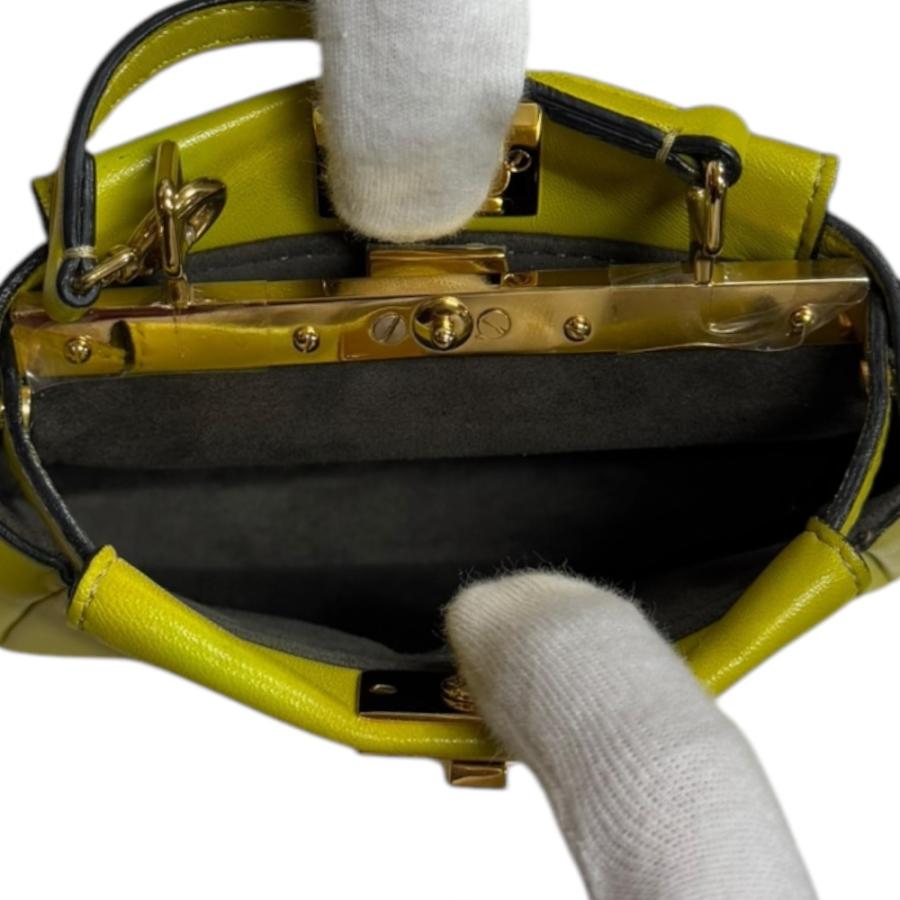 FENDI（フェンディ） マイクロピーカブー ショルダーバッグ レザー