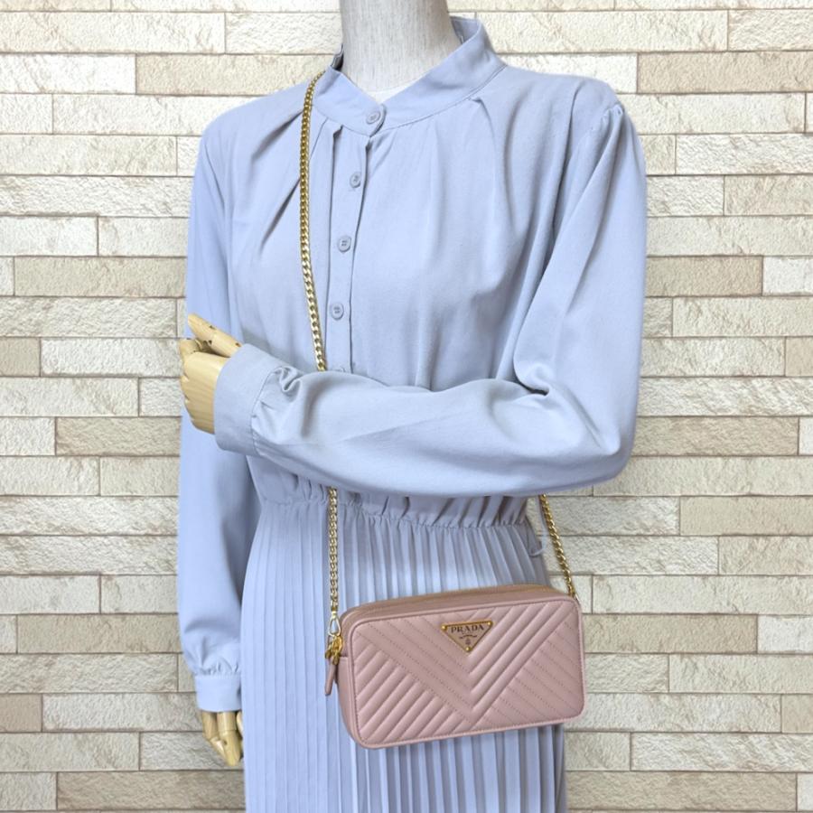 プラダ ショルダーバッグ レザー 1DH010 ピンク レディース PRADA  中古 PRADA（プラダ） ショルダーバッグ レザー 1DH010 ピンク レディース