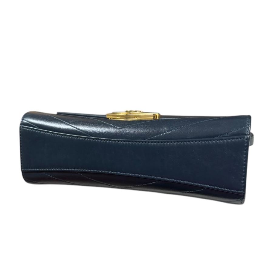 CHANEL（シャネル） Vステッチ ショルダーバッグ レザー ネイビー