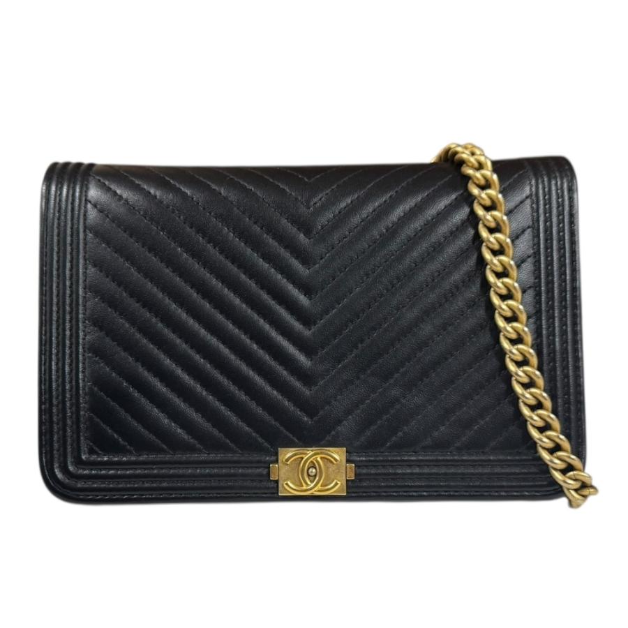 シャネル ボーイシャネル Vステッチ ショルダーバッグ レザー A81969 ブラック レディース CHANEL  中古 R&Kリサイクルキング CHANEL（シャネル） ボーイシャネル Vステッチ ショルダーバッグ