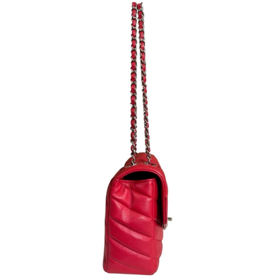 中古 シャネル CHANEL 26番台 レディース ショルダーバッグ Vステッチ レッド カーフスキン CHANEL（シャネル） （未使用 展示品）シャネル シェブロン Vステッチ