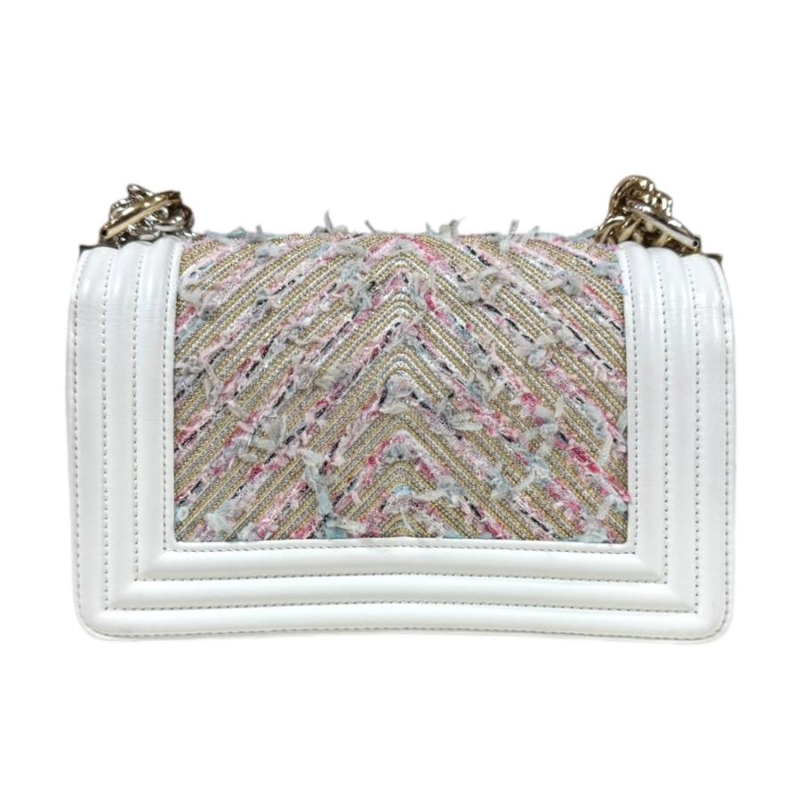 シャネル ボーイシャネル スモール ショルダーバッグ レザー ホワイト レディース CHANEL  中古 CHANEL（シャネル） ボーイシャネル スモール ショルダーバッグ レザー