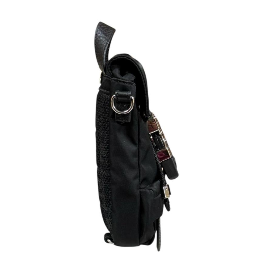 フェンディ フェンディネス ショルダーバッグ ナイロン 7VZ068 ブラック ユニセックス FENDI  中古 FENDI（フェンディ） フェンディネス ショルダーバッグ ナイロン