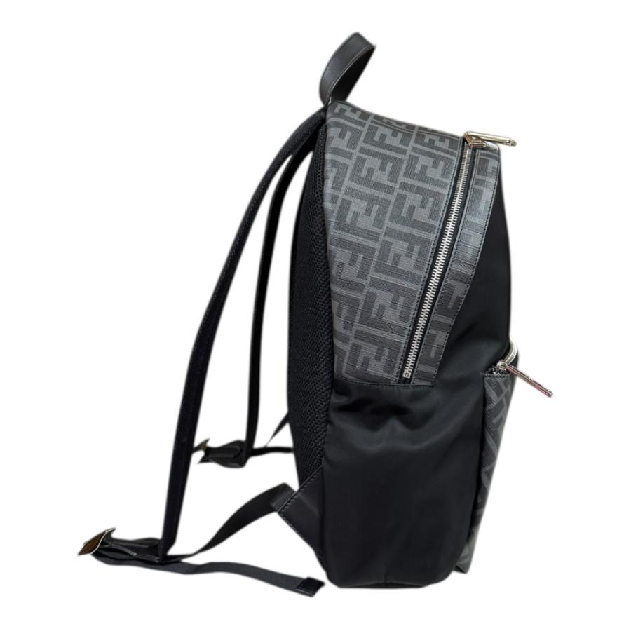 【定価15万】 FENDI フェンディ リュック ナイロン ズッカ レザー 黒 定価15万】 FENDI フェンディ リュック ナイロン ズッカ レザー 黒