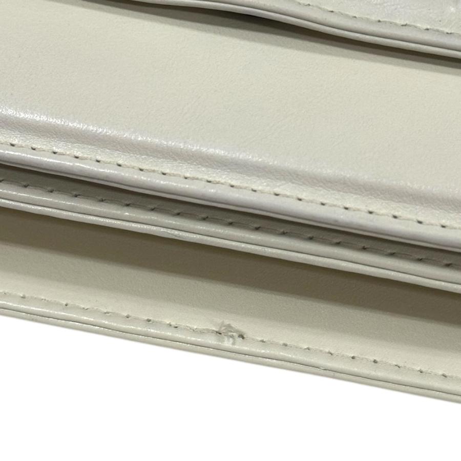 CHANEL（シャネル） ショルダーバッグ レザー ホワイト レディース