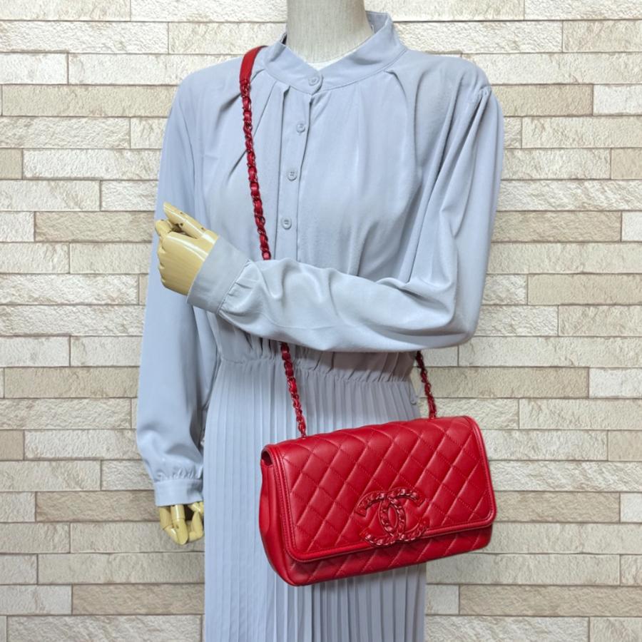シャネル CCフィリグリー マトラッセ ショルダーバッグ レザー レッド レディース CHANEL  中古 CHANEL（シャネル） CCフィリグリー マトラッセ ショルダーバッグ