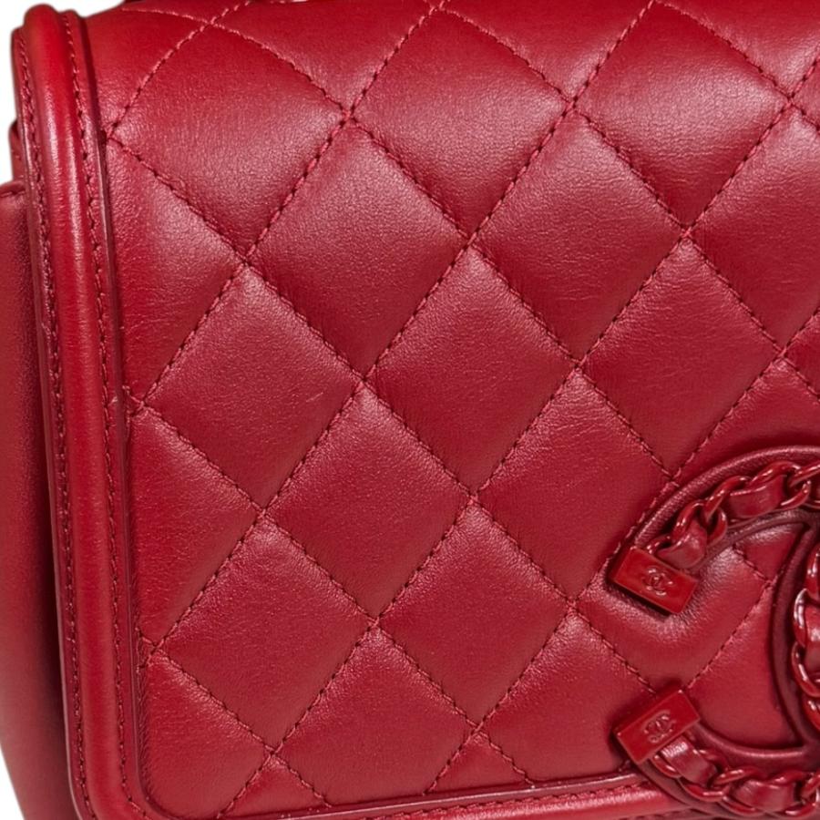 シャネル CCフィリグリー マトラッセ ショルダーバッグ レザー レッド レディース CHANEL  中古 CHANEL（シャネル） CCフィリグリー マトラッセ ショルダーバッグ