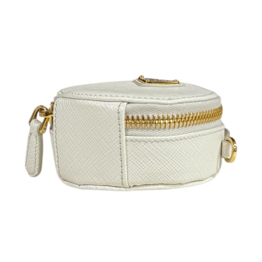 プラダ トライアングルミニポーチ サフィアーノ ショルダーバッグ レザー 1NR023 ホワイト レディース PRADA  中古 PRADA（プラダ） トライアングルミニポーチ サフィアーノ ショルダー