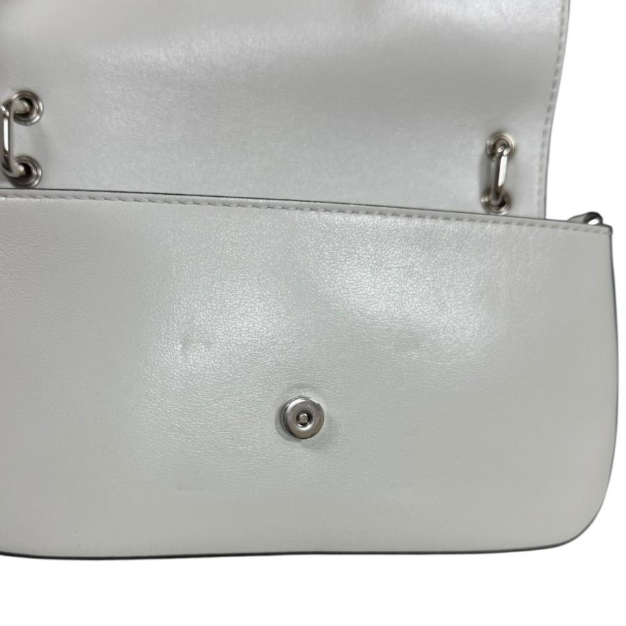 FENDI（フェンディ） バケットフォンポーチ ショルダーバッグ レザー