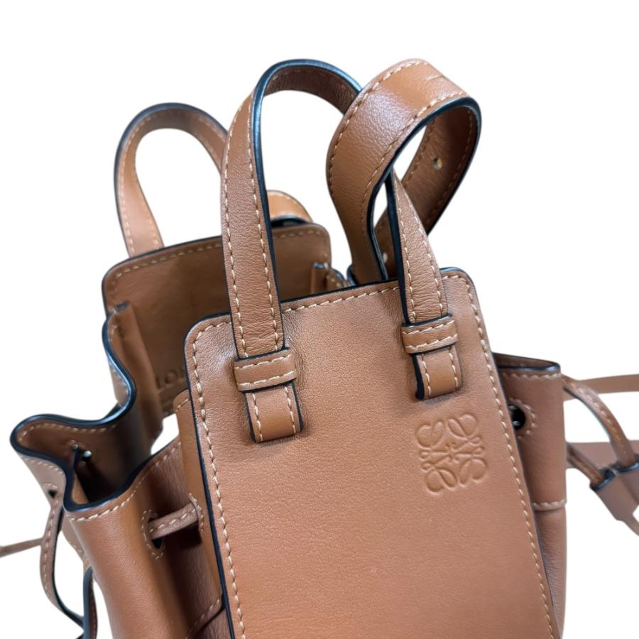 極美品　LOEWE ロエベ　ミニハンモック　ショルダーバッグ　ロゴ　ブラウン LOEWE ロエベ ドローストリングハンモックミニ ショルダーバッグ