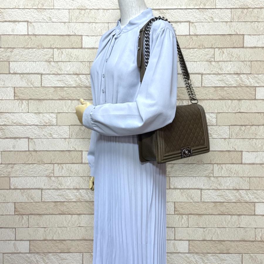 CHANEL（シャネル） ボーイシャネル28 ショルダーバッグ レザー 92106