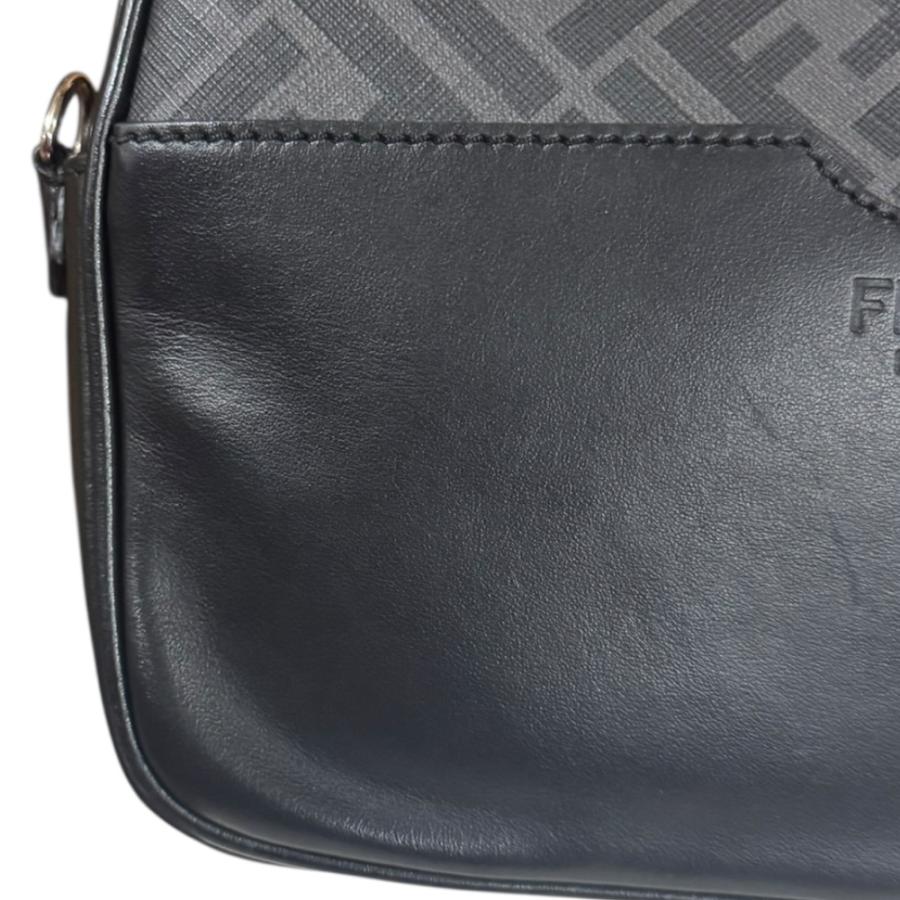 FENDI（フェンディ） カメラケース ミディアム ズッカ ショルダー
