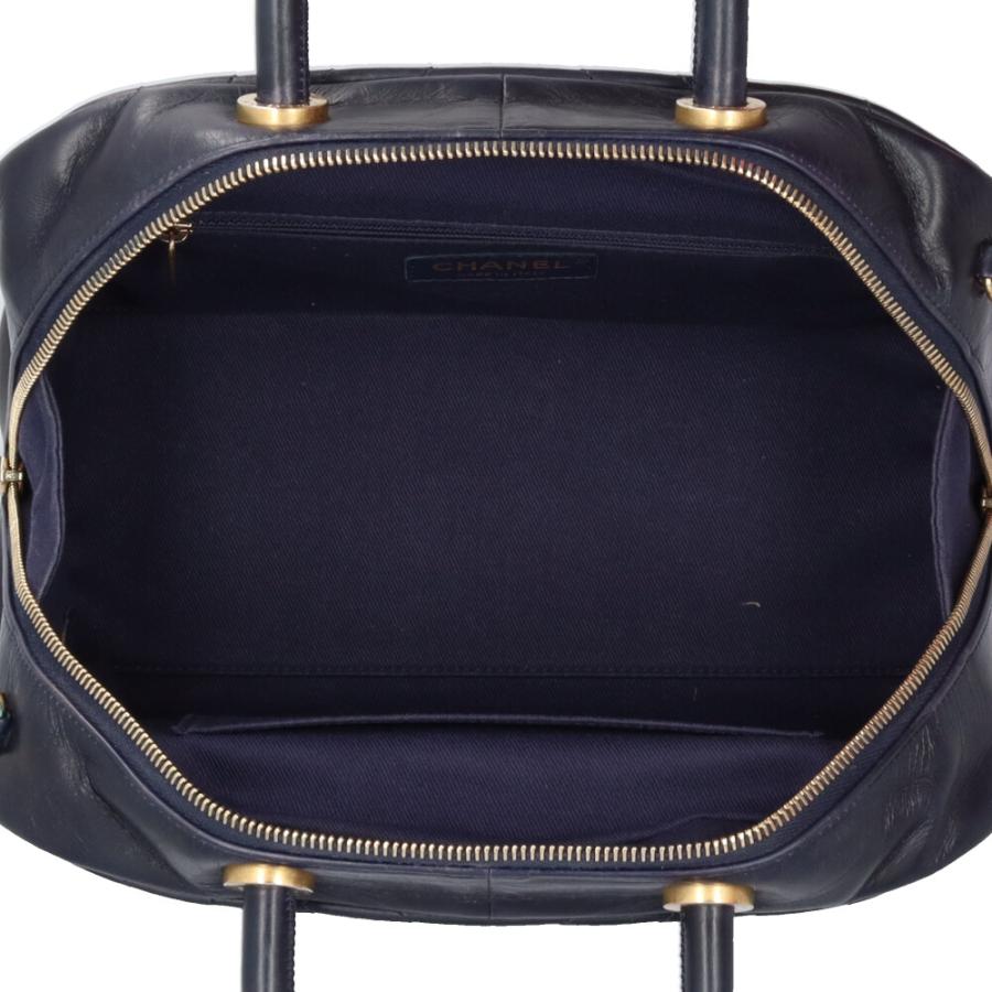 CHANEL（シャネル） Vステッチ ショルダーバッグ レザー ネイビー
