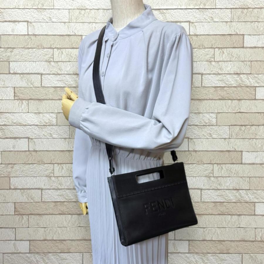 FENDI（フェンディ） ショッパー スモール ショルダーバッグ レザー