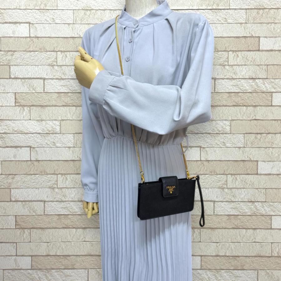 PRADA（プラダ） サフィアーノ ショルダーバッグ レザー 1ZH034