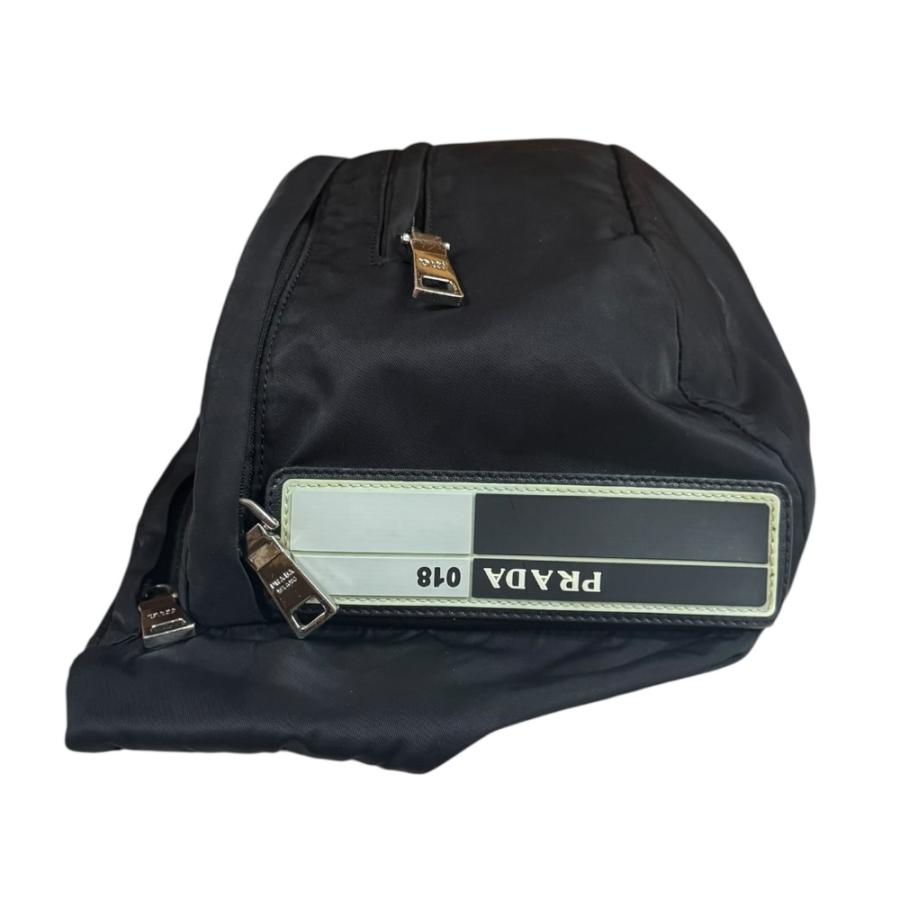 PRADA ブラック ボディバッグ 関税込☆PRADA☆サフィアーノレザークロスボディバッグ☆正規品 (PRADA