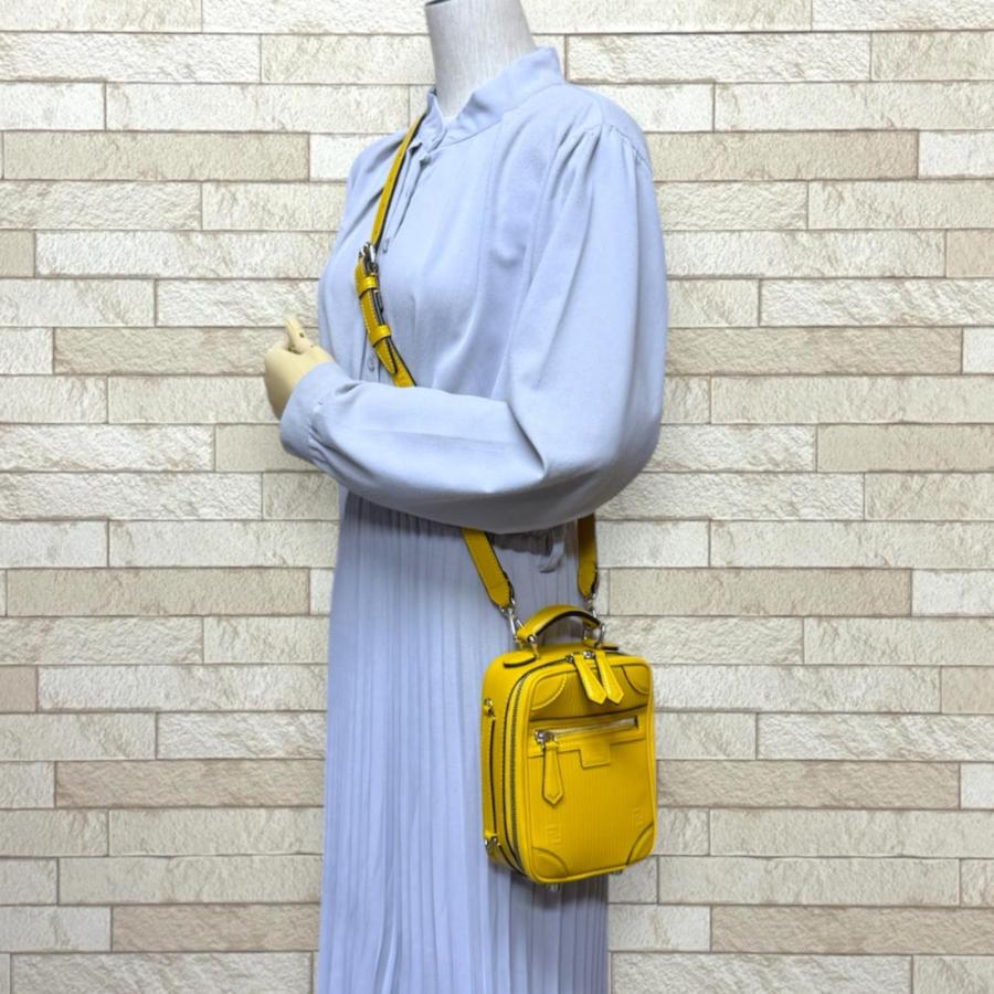 FENDI（フェンディ） トラベルミニバッグ ショルダーバッグ レザー