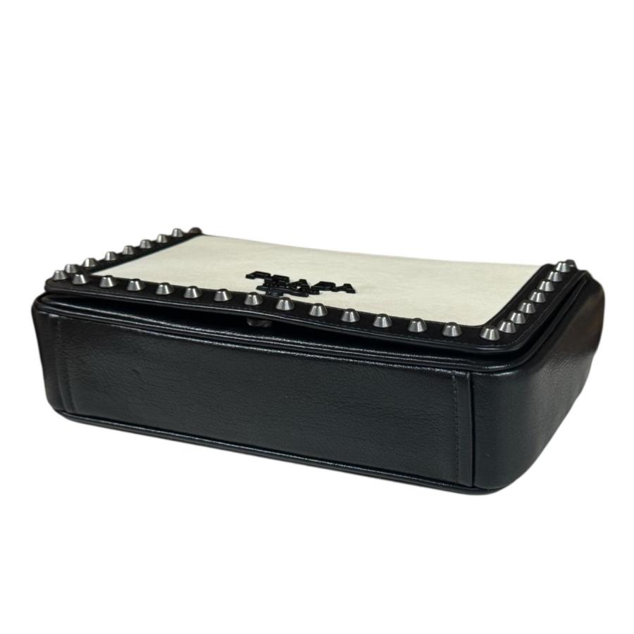 PRADA（プラダ） ショルダーバッグ レザー ホワイト レディース 中古