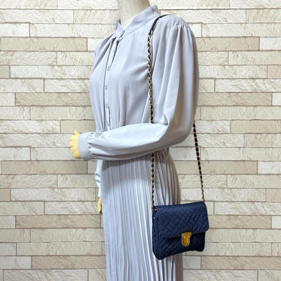 PRADA（プラダ） キルティング ショルダーバッグ ナイロン ネイビー
