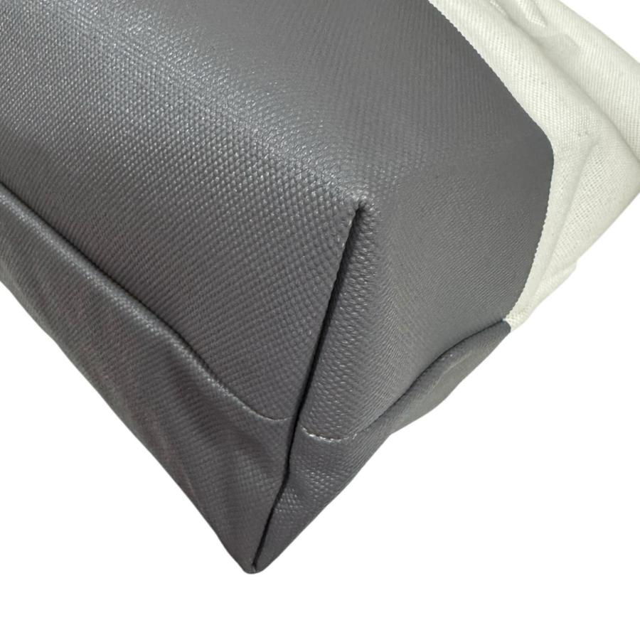 GUCCI（グッチ） エンボスロゴ トートバッグ GGキャンバス 779510