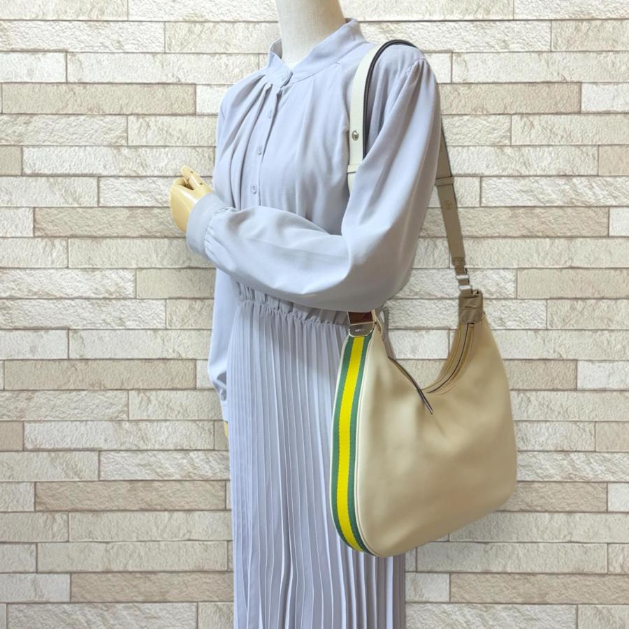 GUCCI（グッチ） アタッシェ ミディアム ショルダーバッグ レザー