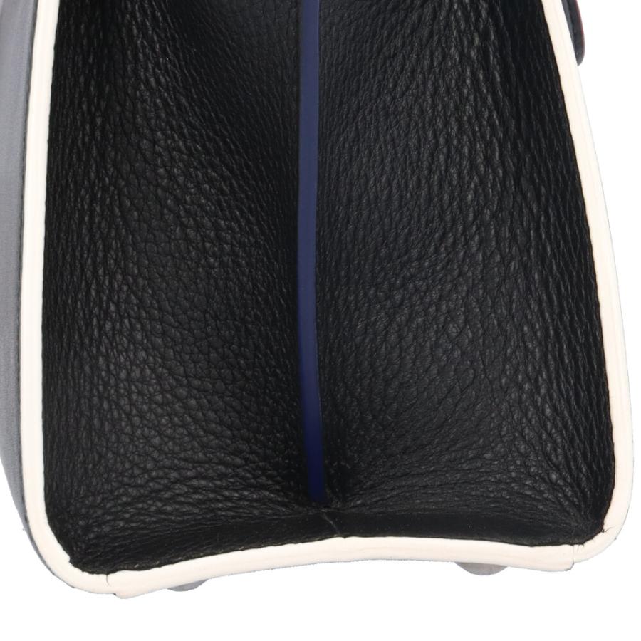 HUDY プロポバッグコンパクト 美品中古 FENDI（フェンディ） プチトロワジュール ショルダーバッグ レザー