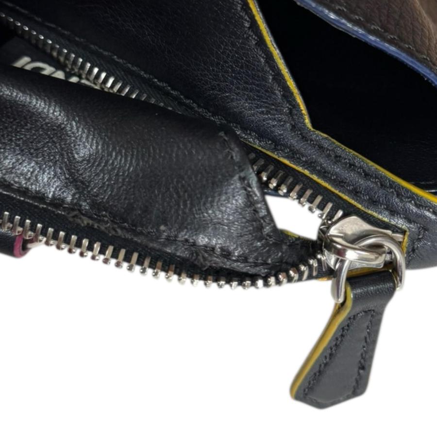 【美品】FENDI フェンディ ビジネスバッグ 黒 レザー 正規品 FENDI（フェンディ） プチトロワジュール ショルダーバッグ レザー