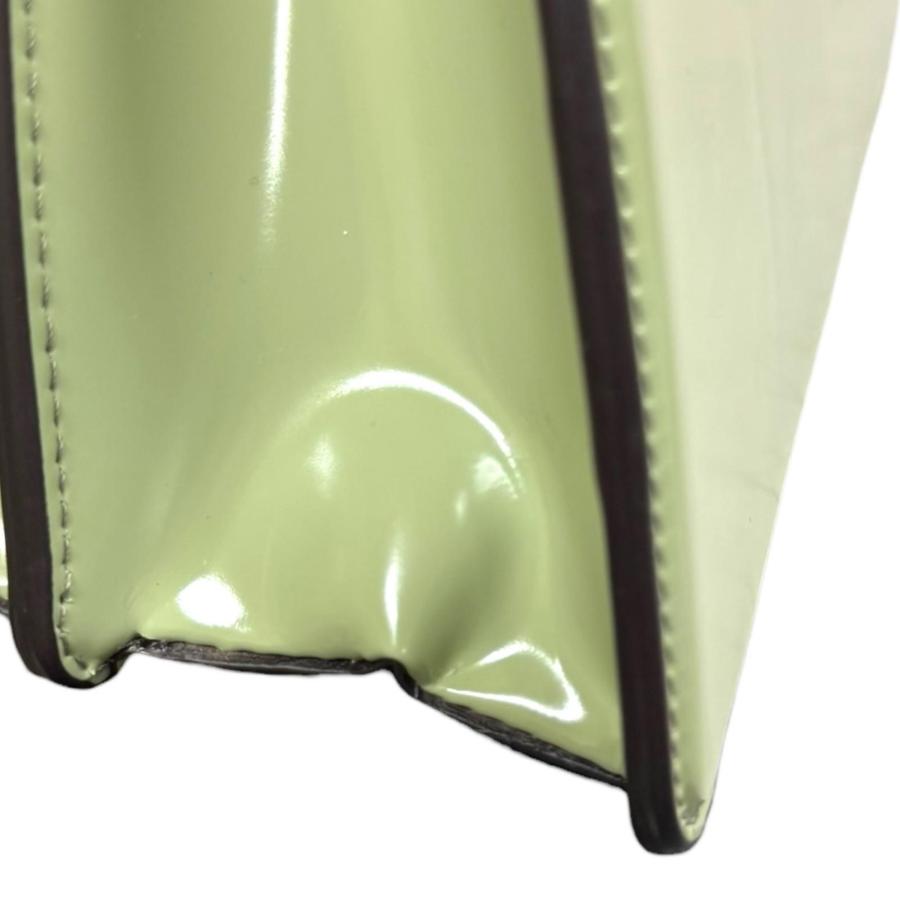 FENDI（フェンディ） ピーカブー カット ショルダーバッグ パテント