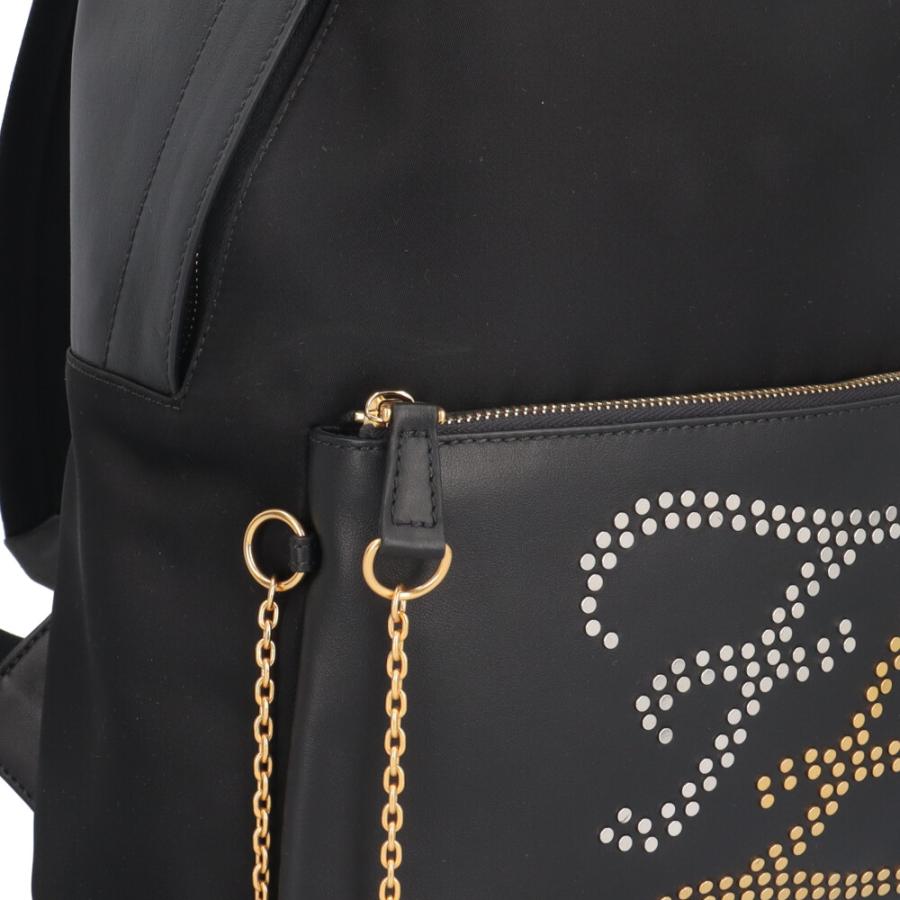 うー♡FENDI スタッズ付きブラックバックパック FENDI スタッズ付き