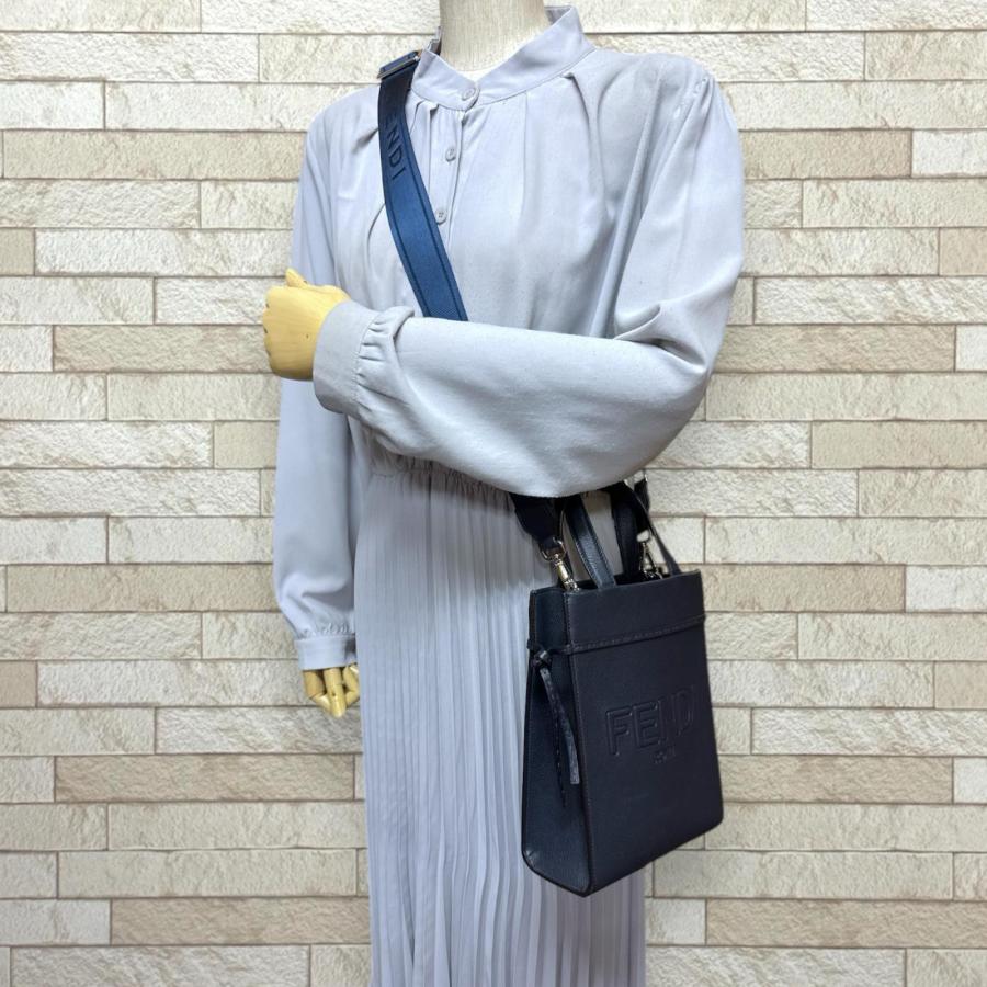 最終値　未使用　FENDI ゴートゥーショッパースモール 2way FENDI（フェンディ） ゴートゥーショッパースモール ショルダーバッグ