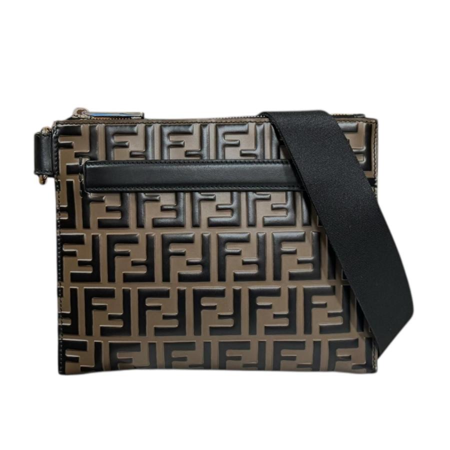 フェンディ ズッカ ショルダーバッグ レザー 7VA437 ブラウン メンズ FENDI  中古 R&Kリサイクルキング FENDI（フェンディ） ズッカ ショルダーバッグ レザー 7VA437 ブラウン