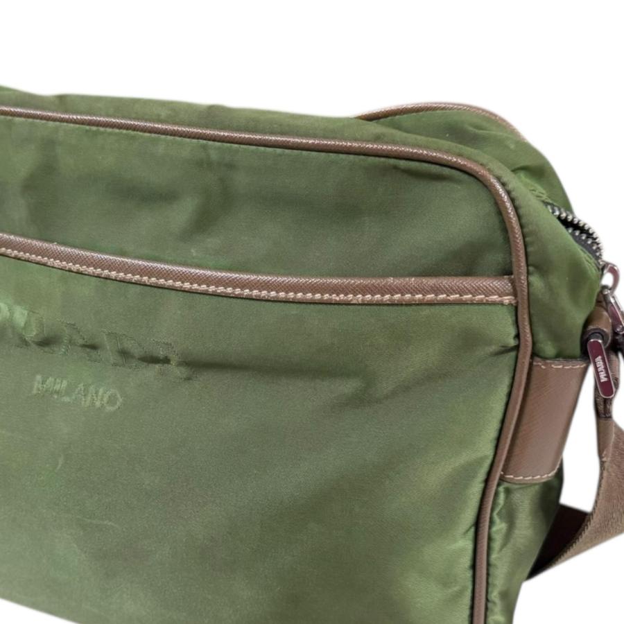 美品　希少モデル　プラダ ショルダーバッグ　ナイロン　レザー　緑　グリーン PRADA（プラダ） ショルダーバッグ ナイロン グリーン レディース 中古