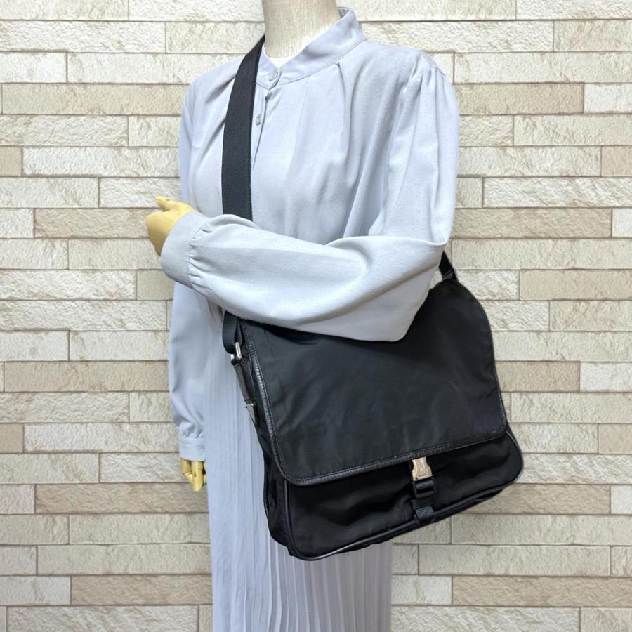 PRADA メッセンジャーバッグ ショルダーバッグ メンズ【中古・訳あり】 PRADA（プラダ） ショルダーバッグ ナイロン ブラック メンズ 中古