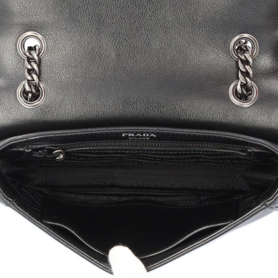 PRADA（プラダ） ロゴ スタッズ ショルダーバッグ レザー 1BD147