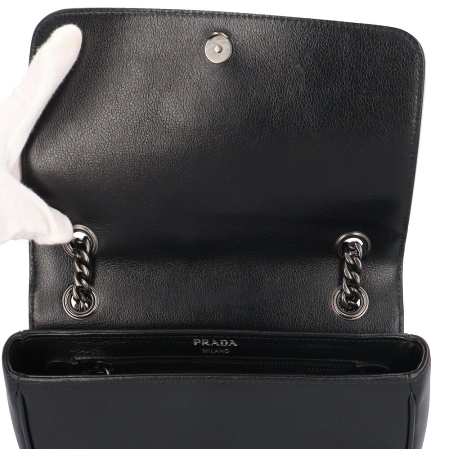 PRADA ショルダーバッグ ブラック レザー PRADA（プラダ） ロゴ スタッズ ショルダーバッグ レザー 1BD147