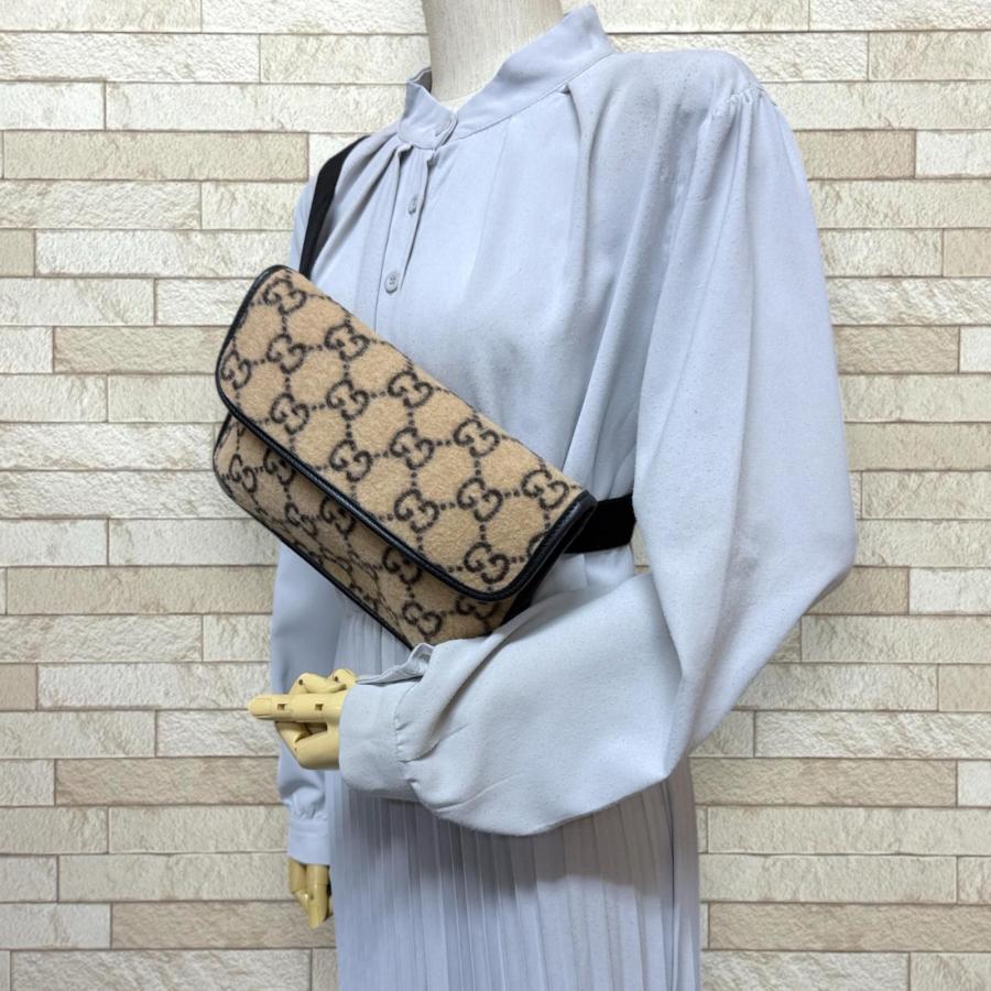 GUCCI（グッチ） GGウール ボディバッグ ウール 598181 ベージュ