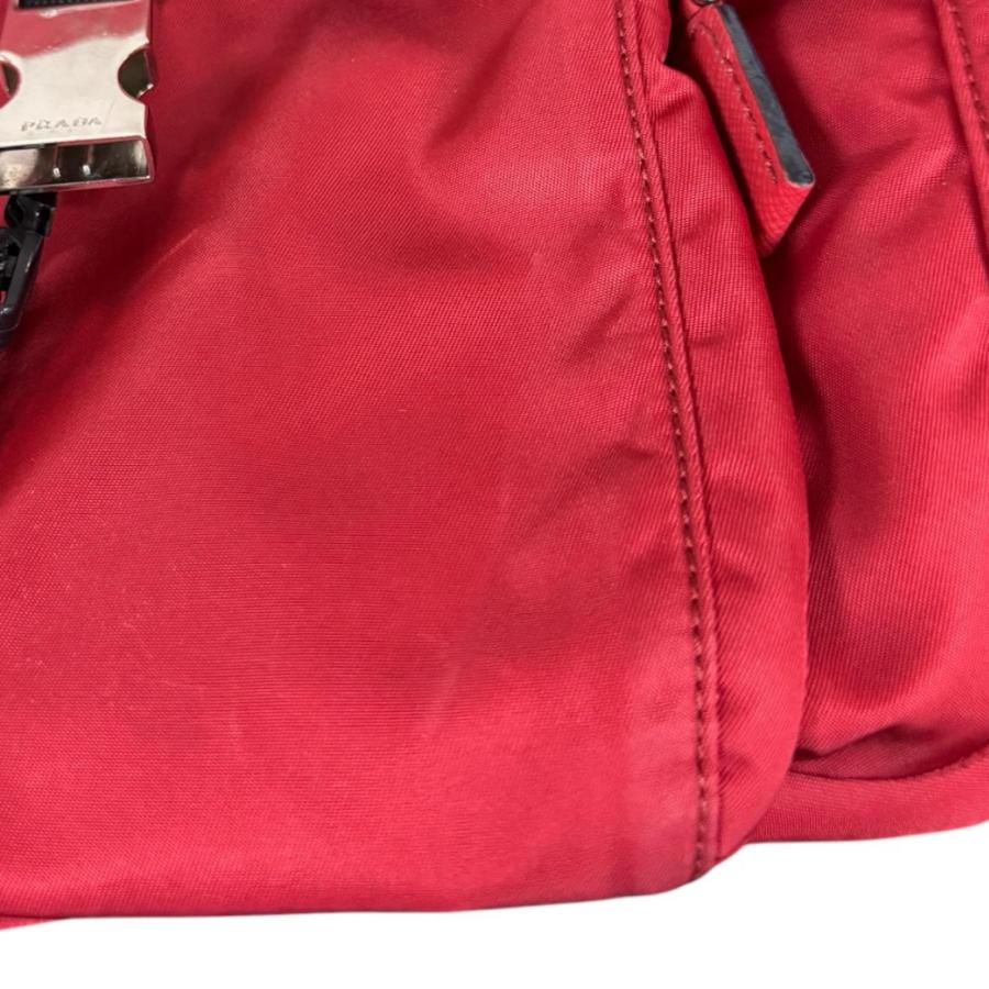 PRADA（プラダ） ショルダーバッグ ナイロン レッド ユニセックス 中古
