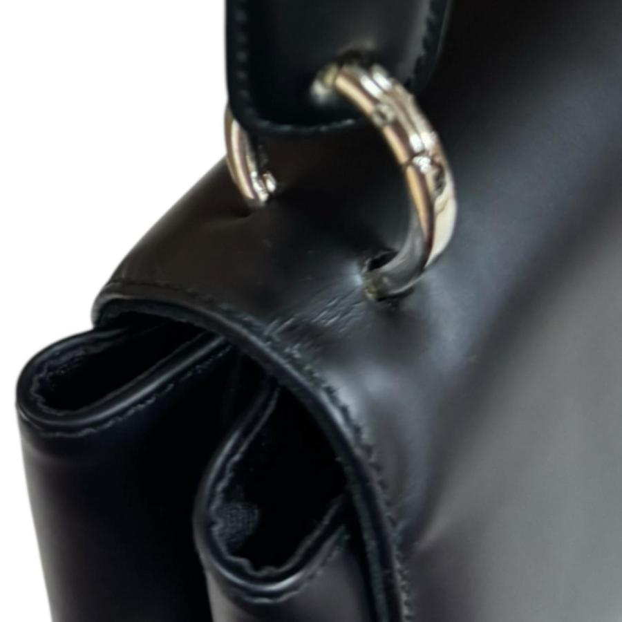 サルヴァトーレフェラガモ ショルダーバッグ レザー BZ-21・7171