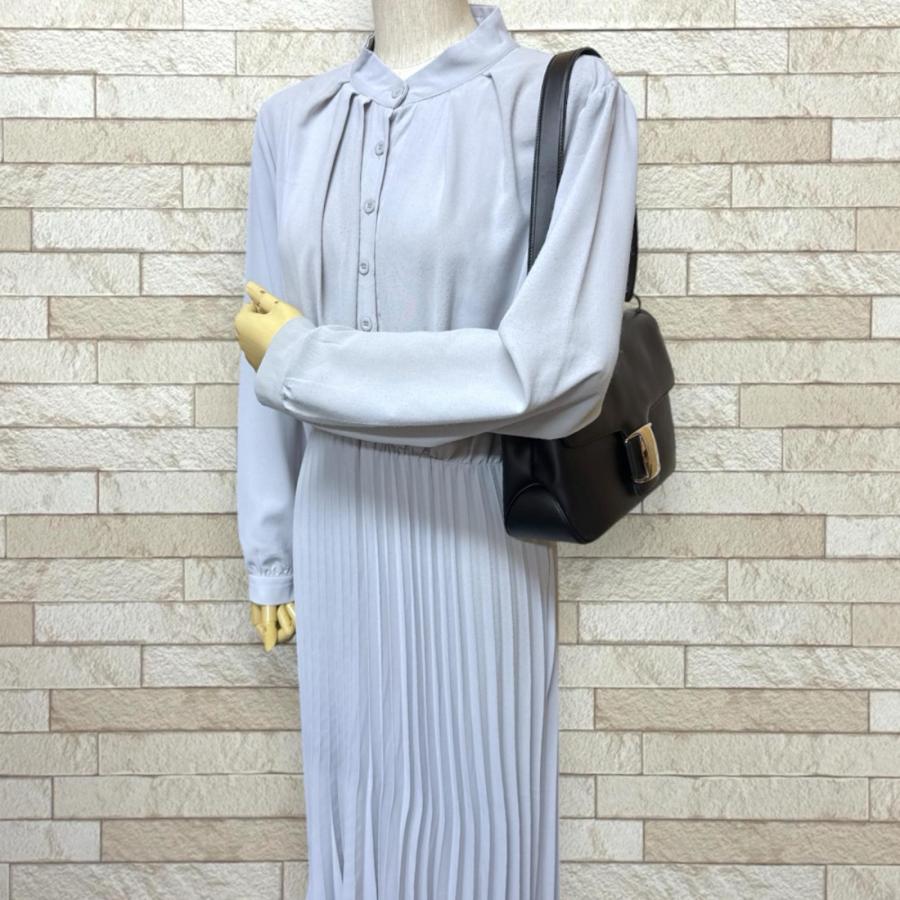 サルヴァトーレフェラガモ ショルダーバッグ レザー BZ-21・7171