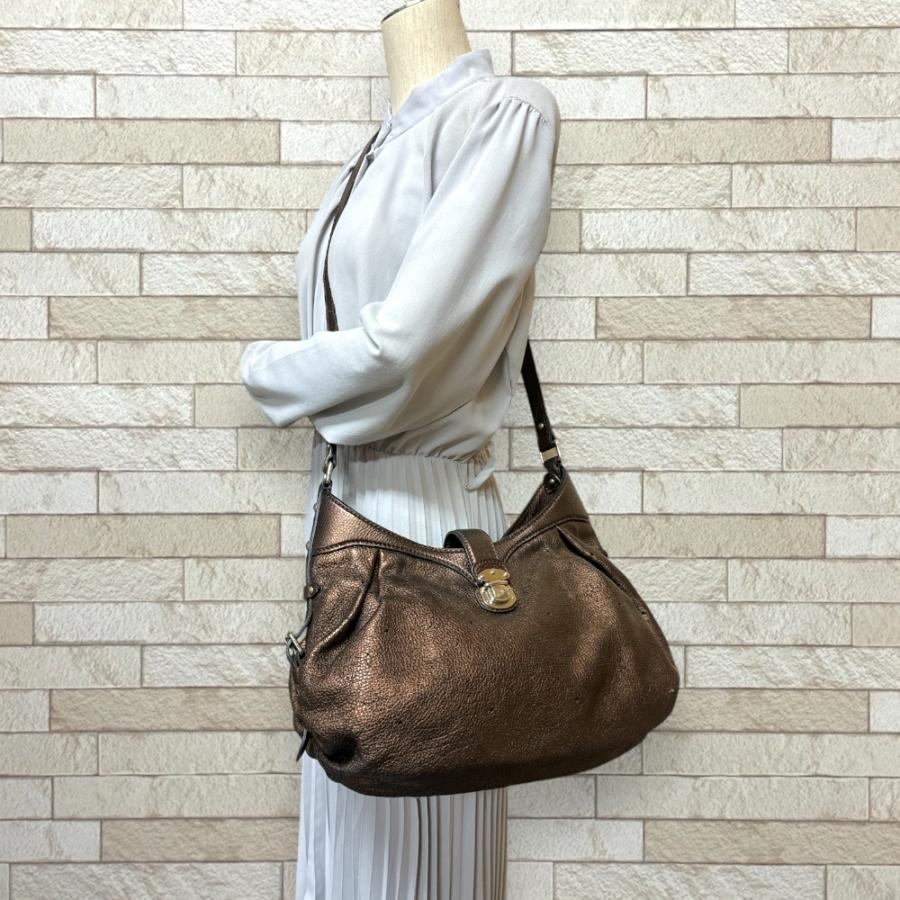 LOUIS VUITTON（ルイ・ヴィトン） XS モノグラムマヒナ ショルダー