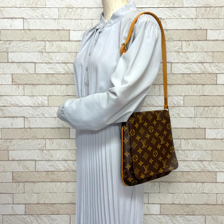 LOUIS VUITTON（ルイ・ヴィトン） ミュゼットサルサ モノグラム 