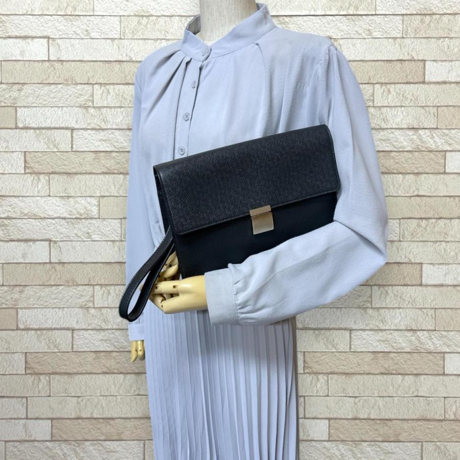 LOUIS VUITTON（ルイ・ヴィトン） セレンガ タイガ セカンドバッグ
