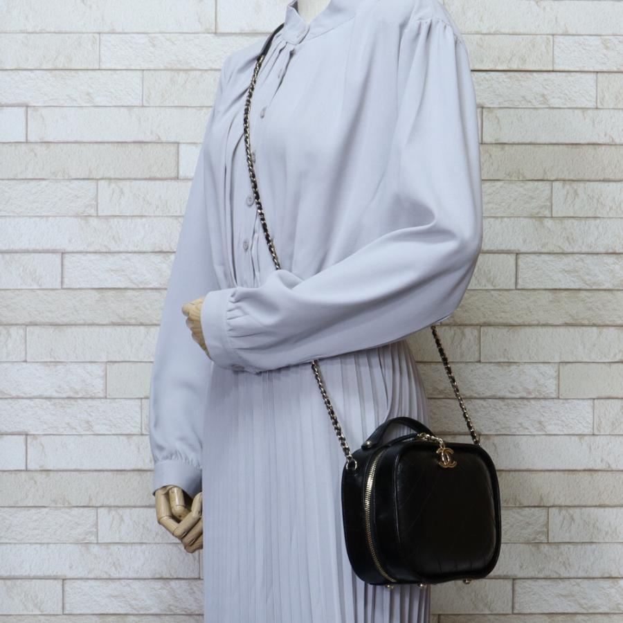 ジャーニー　CHANEL ブラック ショルダーバッグ ジャーニー CHANEL ブラック ショルダーバッグ CHANEL ブラックレザー